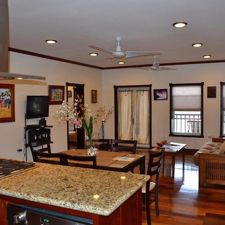 Belizean Nirvana Placencia Bilik gambar
